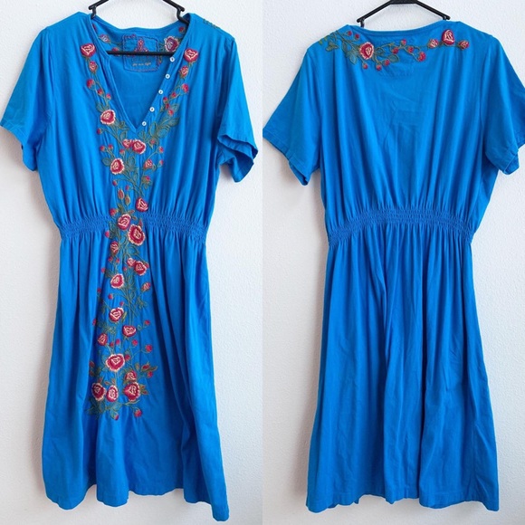 Johnny Was Dresses & Skirts - JOHNNY WAS blue V-neck floral embroidered dress L